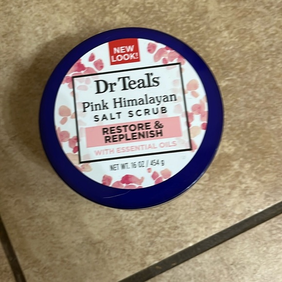 NWT Dr. teals salt scrub - Picture 1 of 4